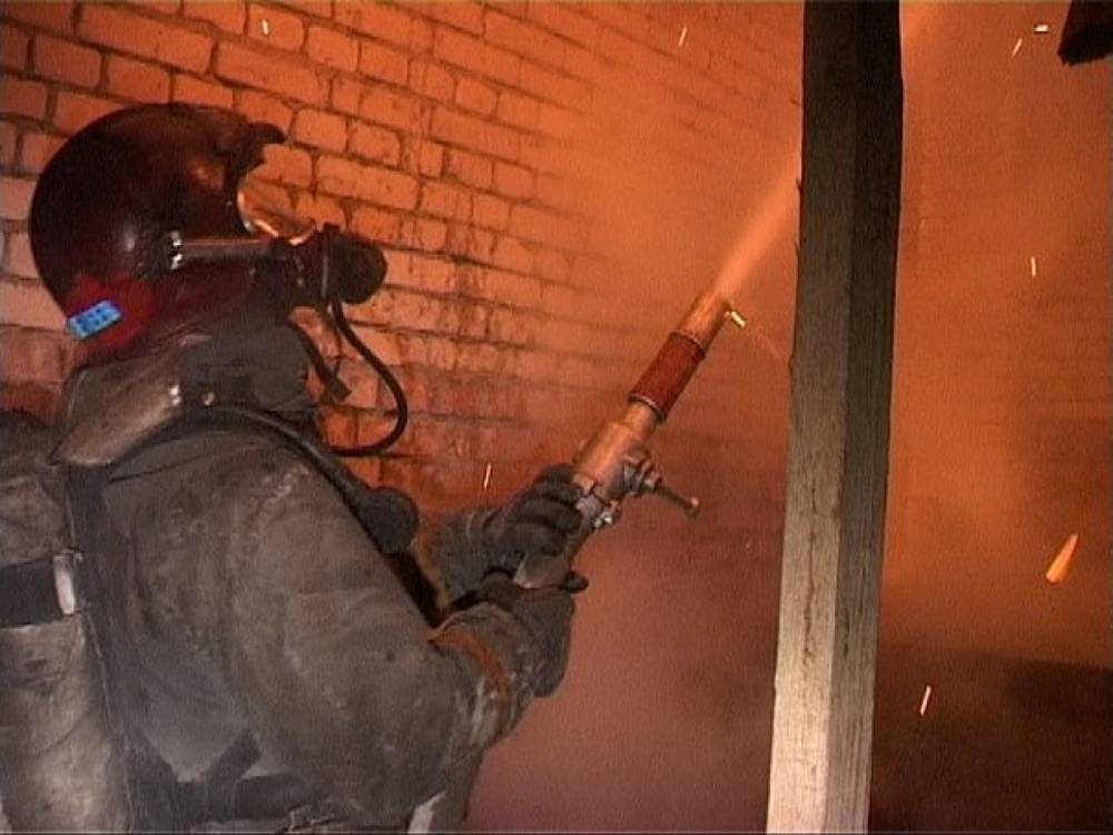 В Лодейнопольском районе горели 60 «квадратов» дачного дома