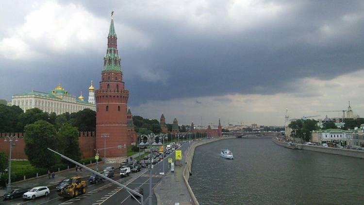 Желтый уровень погодной опасности опять объявлен в Москве