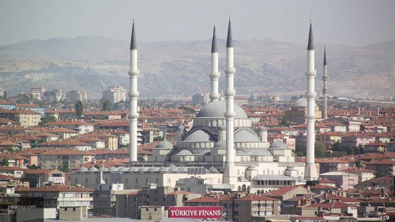Редакция издания "Sputnik Турция" в Анкаре подверглась нападению националистов
