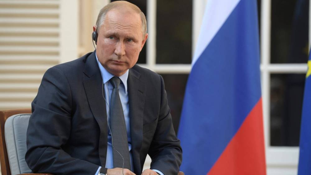 Путин назвал приемлемой текущую цену на нефть для экономики РФ