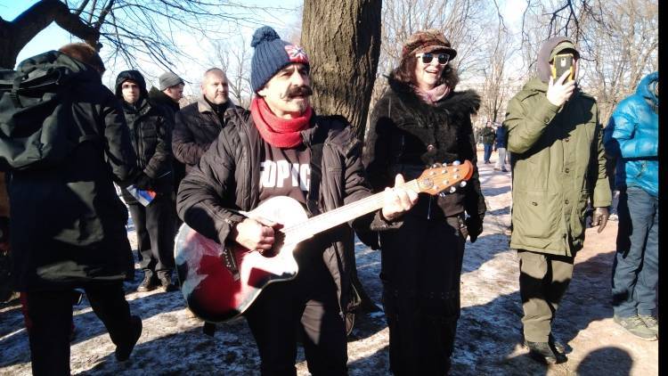 Организаторы марша Немцова собрали в Москве радикальных феминисток и магов-шарлатанов
