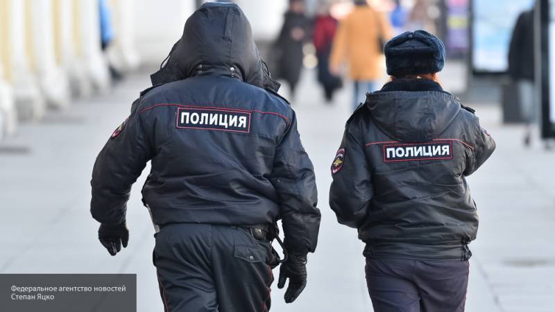 Полицейские рассказали, как они спасли двух брошенных детей в Кировской области