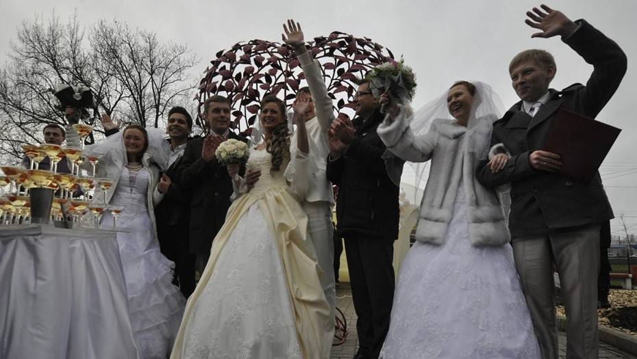 Петербург возглавил рейтинг российских регионов по числу браков в 2019 году