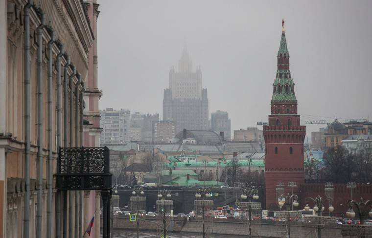 Полицейские Москвы задержали иностранца за запуск коптера над Кремлём