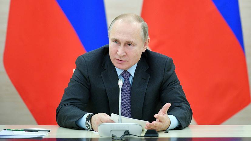 «В целом под контролем»: Путин прокомментировал ситуацию с коронавирусом
