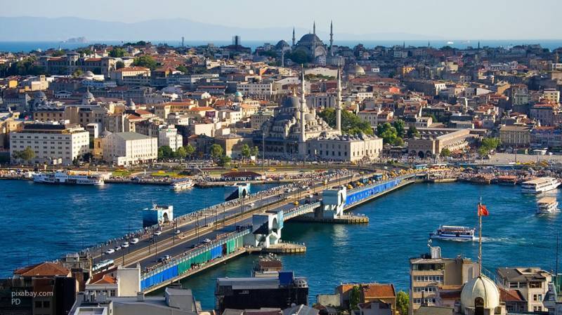 Турецкая полиция задержала главного редактора "Sputnik Турция" в Стамбуле