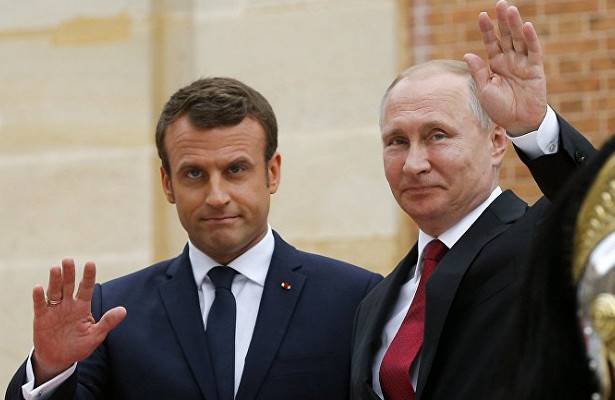 Путин рассказал Макрону о мерах по борьбе с террористами в Сирии