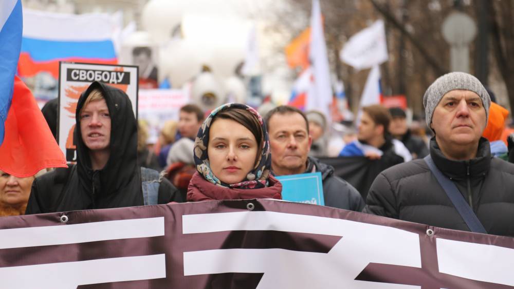 Серуканов: участники марша памяти Немцова пришли на него похвастаться модными нарядами