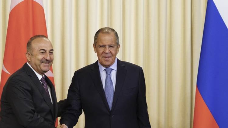 Главы МИД РФ и Турции встретились в преддверии переговоров Путина и Эрлогана
