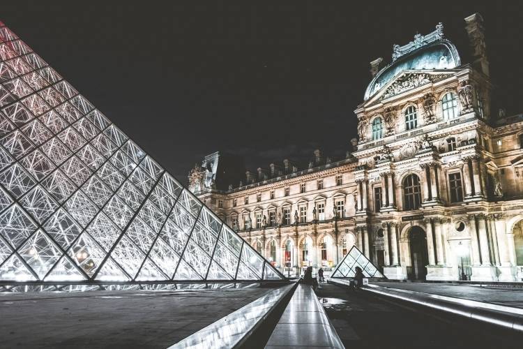 Один из самых крупных музеев Парижа закрылся из-за коронавируса