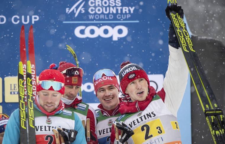 Российские лыжники завоевали бронзу в эстафете на этапе Кубка мира