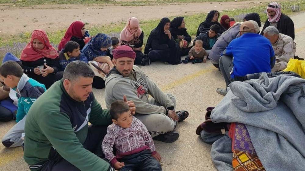 Новая группа из двух тысяч мигрантов прибыла на границу Турции и Греции