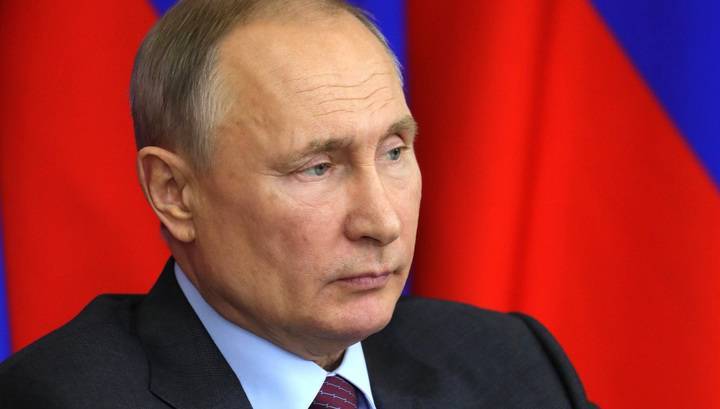 Путин подписал законы о маткапитале и школьном питании