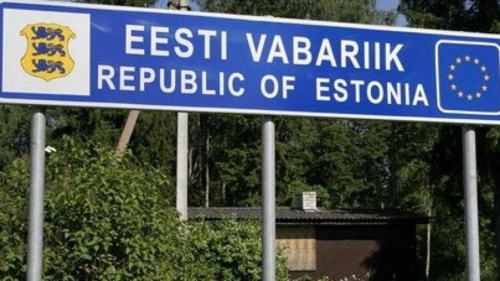 Россиянин на автомобиле протаранил погранпункт Эстонии