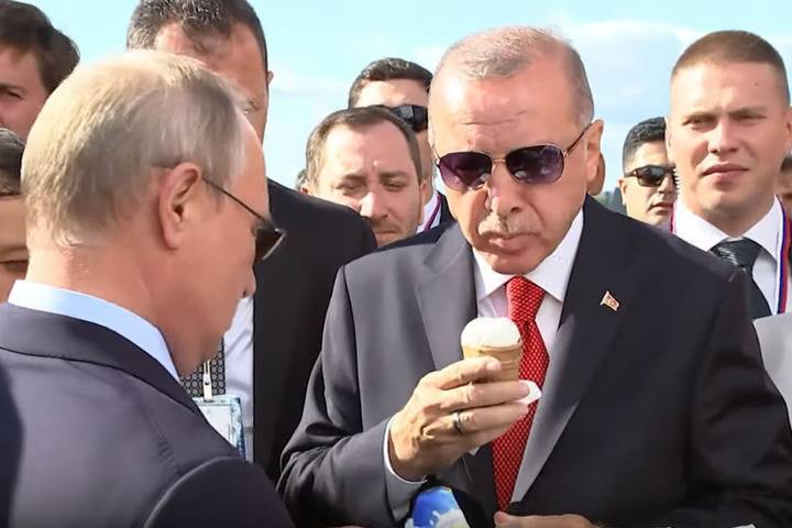 Эрдоган попросил НАТО поддержать его в Сирии