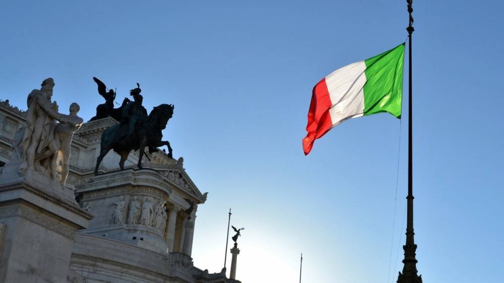 Премьер-министр Италии ввел карантин на всей территории страны