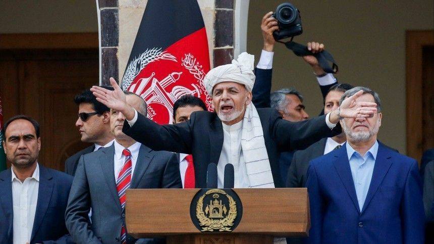 Террористы обстреляли дворец во время инаугурации президента Афганистана