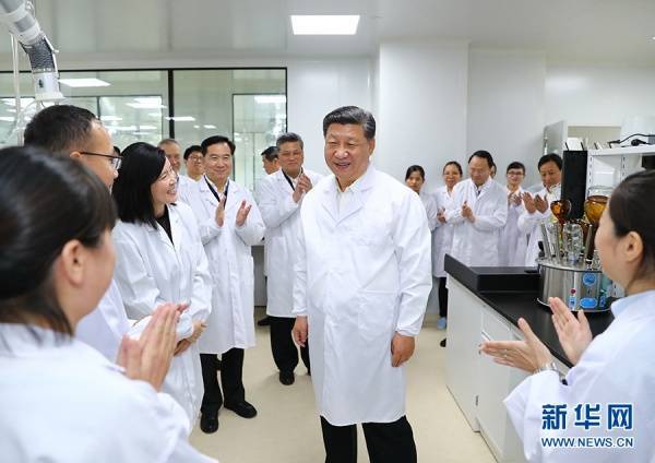 Си Цзиньпин приехал в Ухань – закрывать коронавирусные госпитали