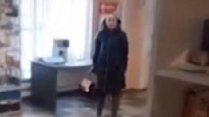 В Иркутске женщина разгромила аптеку