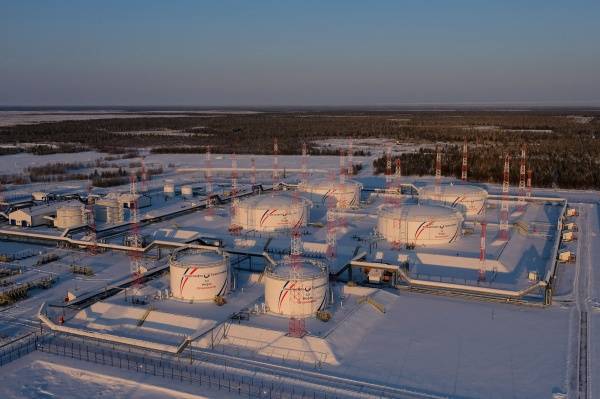 АО "Транснефть – Сибирь" завершило монтаж металлоконструкций двух резервуаров НППС "Тюмень"