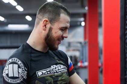 Украинский боец UFC обрадовался падению рубля накануне поединка