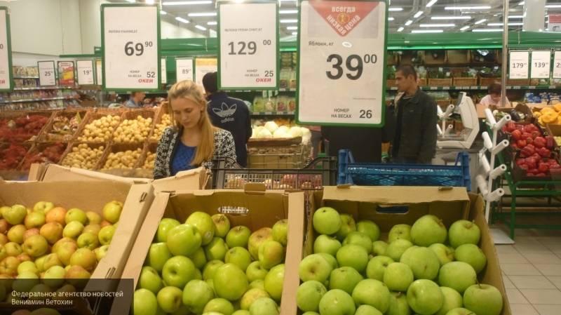 Минсельхоз РФ не ожидает повышения цен на продукты на фоне роста курсов валют