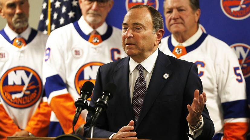 Комиссар НХЛ высказался о возможной отмене матчей из-за коронавируса