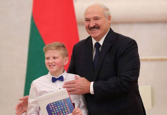 Президент Лукашенко рассказал о патриотизме: Защищать независимость!