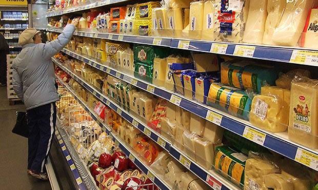 Минсельхоз предупредил о росте цен на импортные продукты из-за обвала рубля