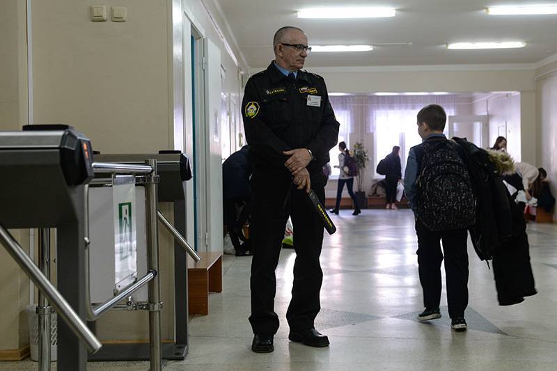 В Москве задержали женщину, зарезавшую охранника школы