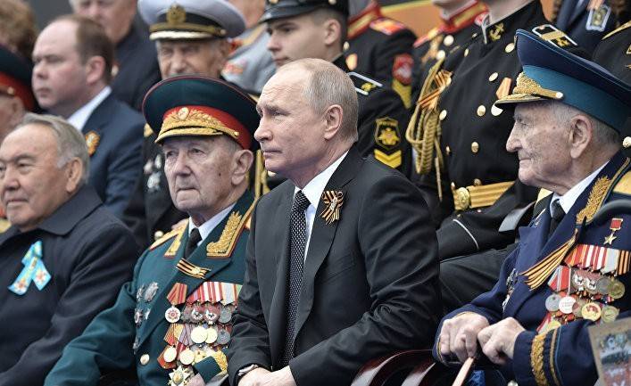 Forbes: окажет ли Запад почтение Путину 9 мая?