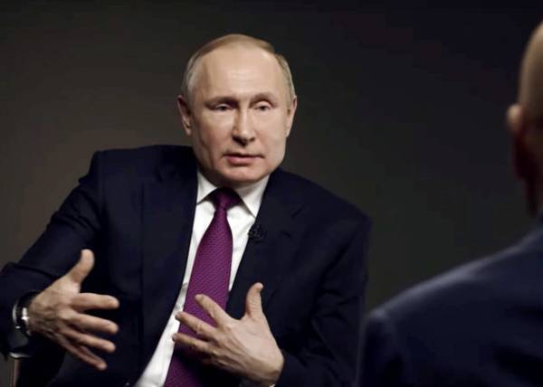 Путин высказался против досрочных выборов в Госдумы, но за "обнуление" президентских сроков для себя