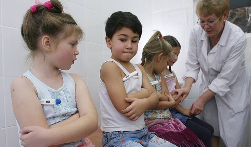 В школах и детсадах Москвы заработал режим повышенной готовности