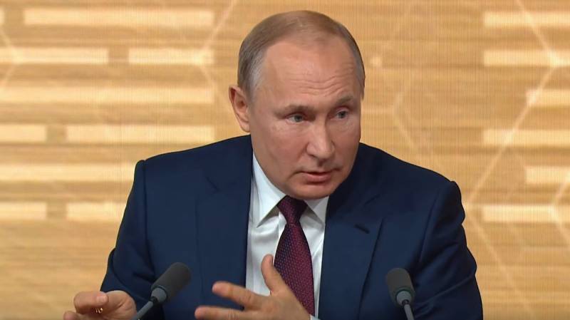 Путин заявил, что России необходима сильная президентская вертикаль