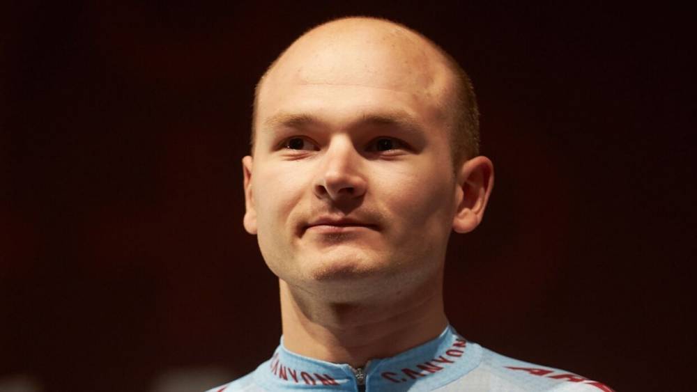 Врачи в Абу-Даби нашли коронавирус у российского велогонщика Страхова