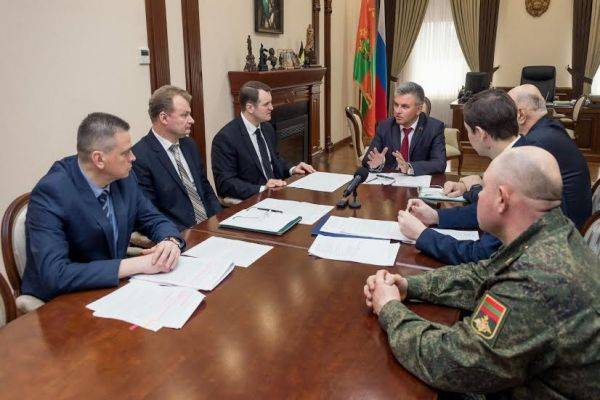 Президент Приднестровья собрал оперативный штаб по ситуации с Covid-19