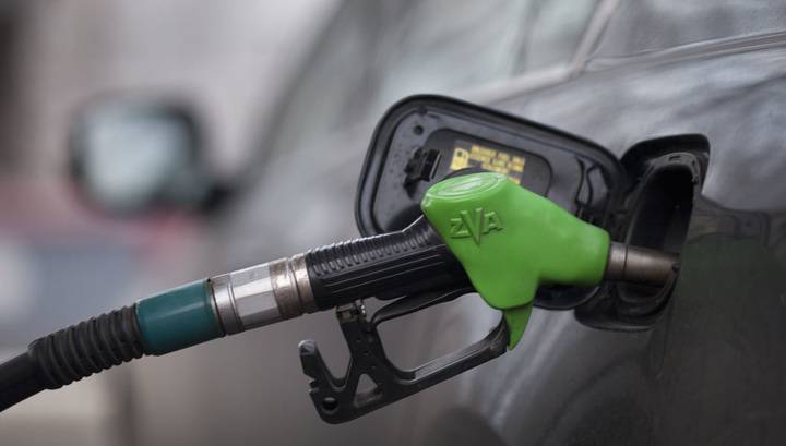 Бензин в России не подешевеет из-за обвала цен на нефть