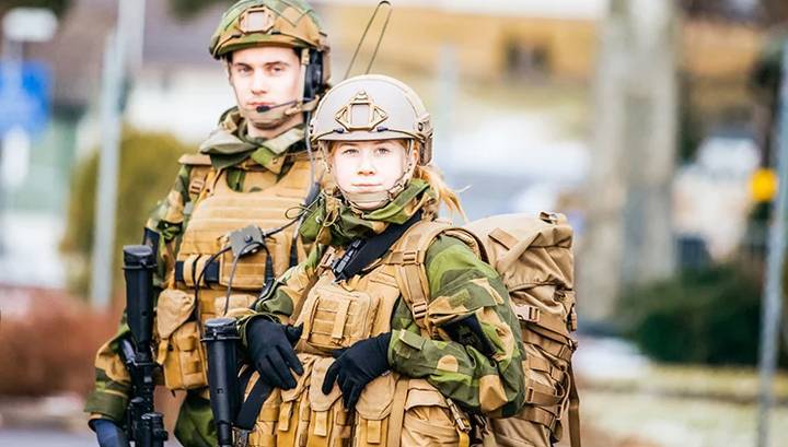 Финский оборонный эксперимент: мужчин и женщин поселят в одной казарме
