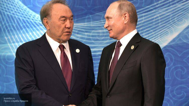 Путин заявил, что РФ намерена улучшать партнерские отношения с Казахстаном