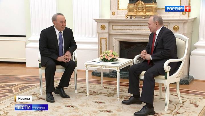 Путин поблагодарил Назарбаева за вклад в отношения двух стран и создание ЕАЭС