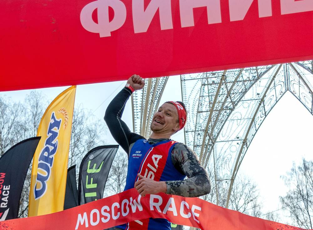 Первый в этом году забег с препятствиями прошел в «Кузьминках» - vm.ru - Россия - Москва - Москва