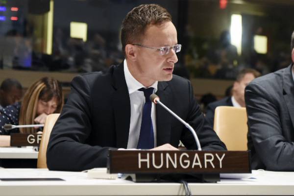 Венгрия решила блокировать встречи НАТО с Украиной из-за языкового закона