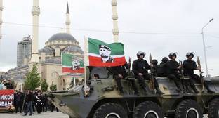 Во имя отца и сына: как в Чечне насаждается культ Кадыровых
