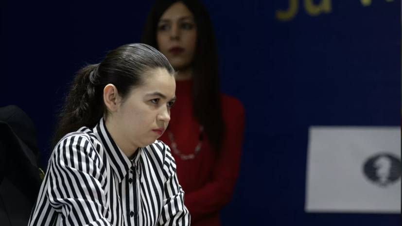 Шахматистка Горячкина лидирует на турнире Гран-при в Лозанне, Костенюк — последняя