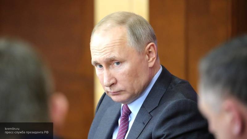 Путин считает, что Франция и ФРГ поддержат "нормандский формат"