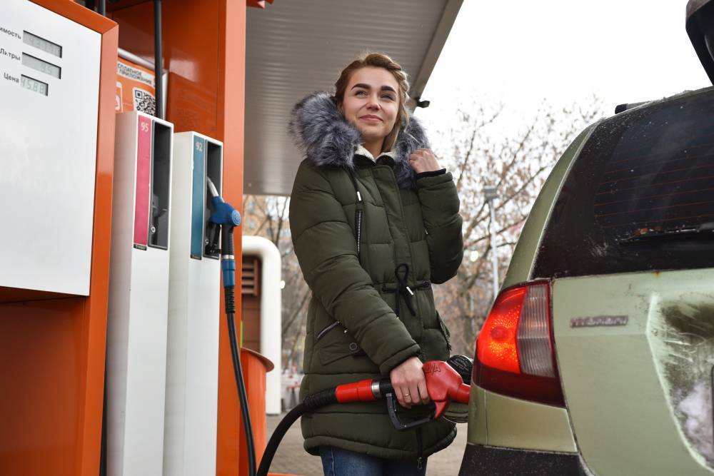 В Минфине оценили возможность падения цен на бензин