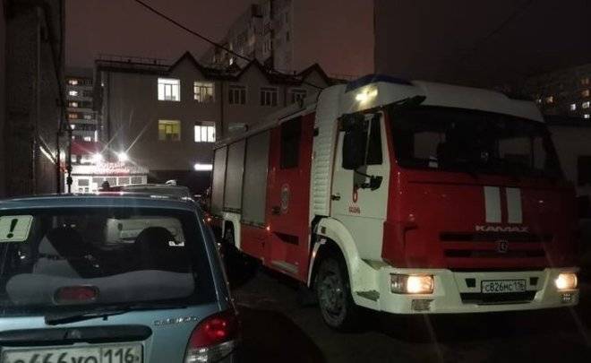 В Татарстане спасли женщину, в квартире которой загорелся диван