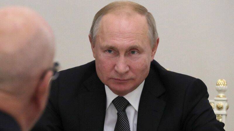 Путин заявил, что американцы хотят контролировать Киев на деньги Москвы