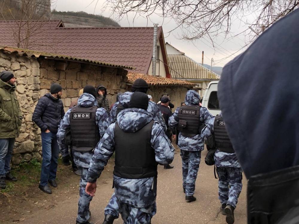 В Крыму – массовые обыски у подозреваемых в связях с «хизбами»