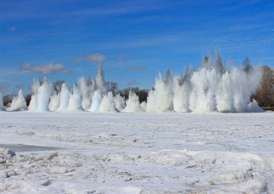 Инженеры Минобороны будут взрывать лед на реках Южного Урала